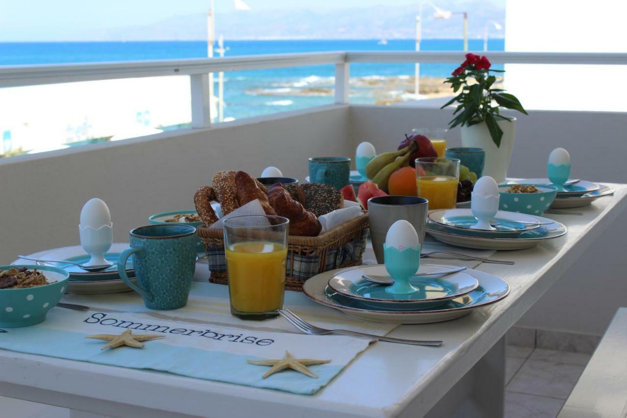 Amazing Beachfront Apartment In Hersonissos 外观 照片